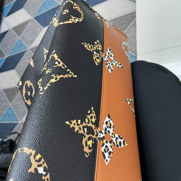 Auth Louis Vuitton ONTHEGO Jungle - Picture 6 of 11